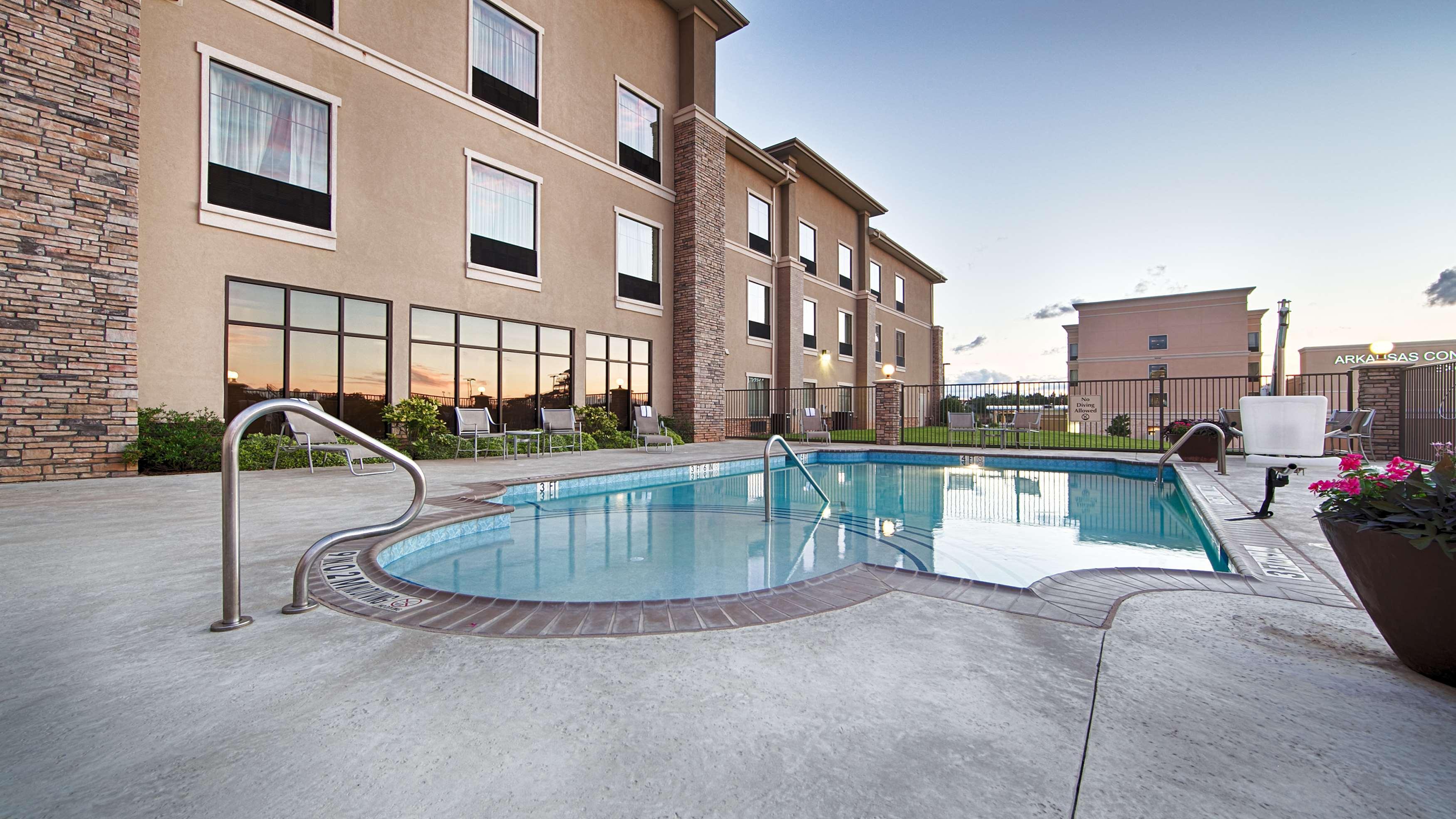 Best Western Plus Texarkana Inn And Suites Exteriör bild