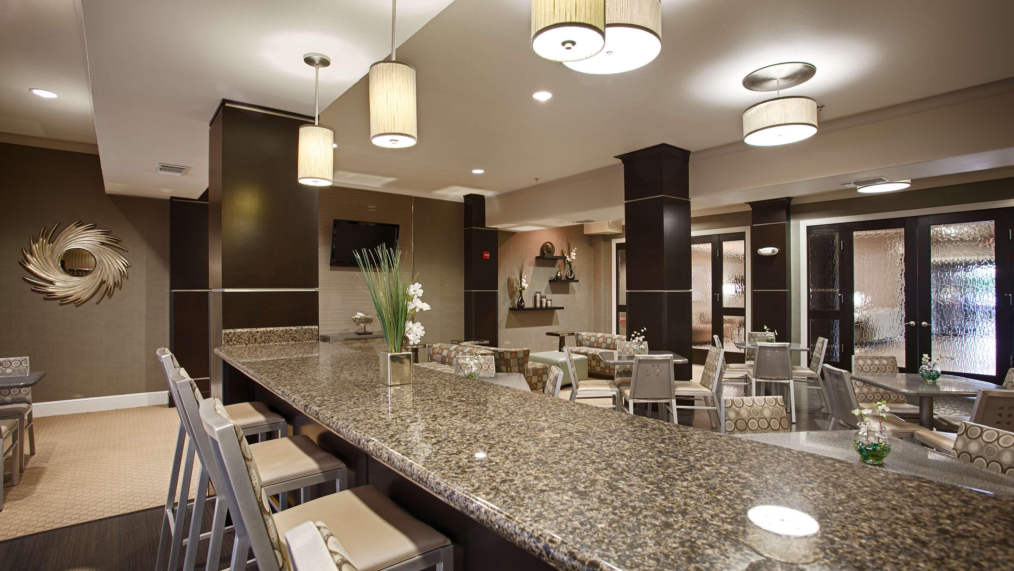 Best Western Plus Texarkana Inn And Suites Exteriör bild